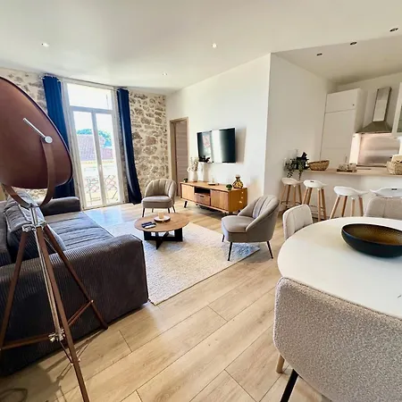 Gorgeous 2 Bedrooms Brand New 3 Avenue Paul Arene Apartment