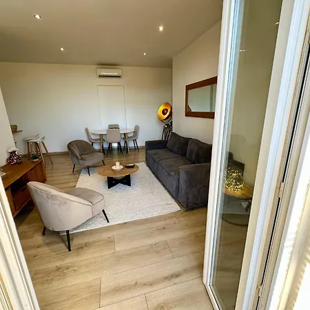 Gorgeous 2 Bedrooms Brand New 3 Avenue Paul Arene *