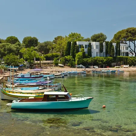 Gorgeous 2 Bedrooms Brand New 3 Avenue Paul Arene Antibes